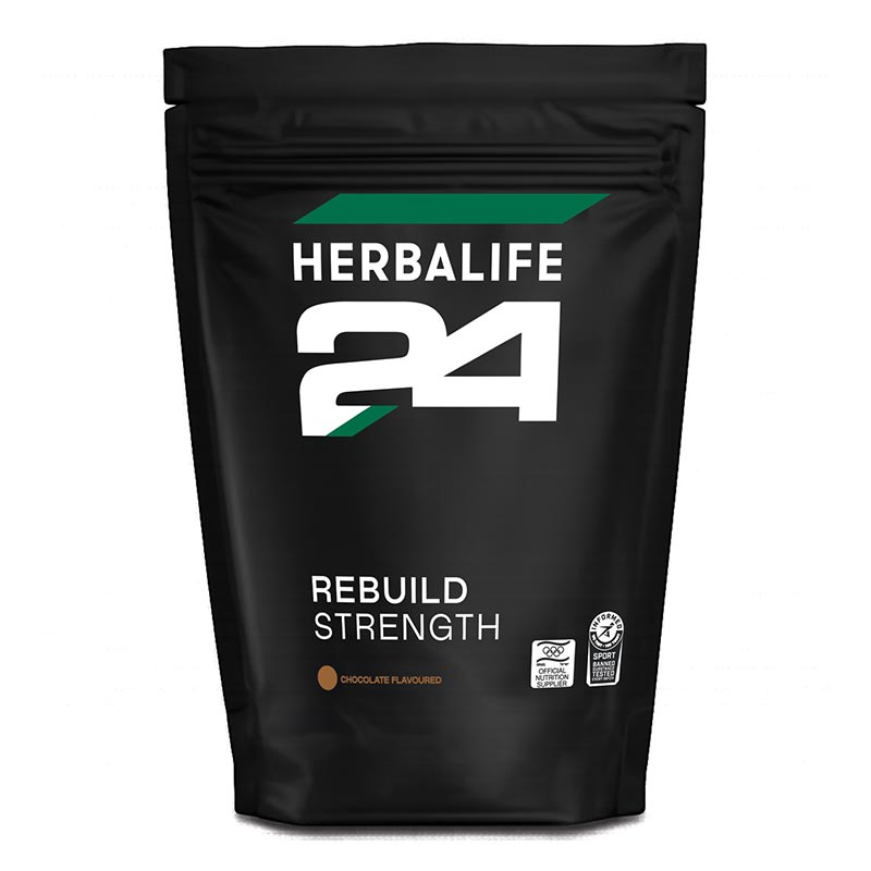 אריזת תוספי תזונה של הרבלייף 24 Rebuild Strength על רקע לבן